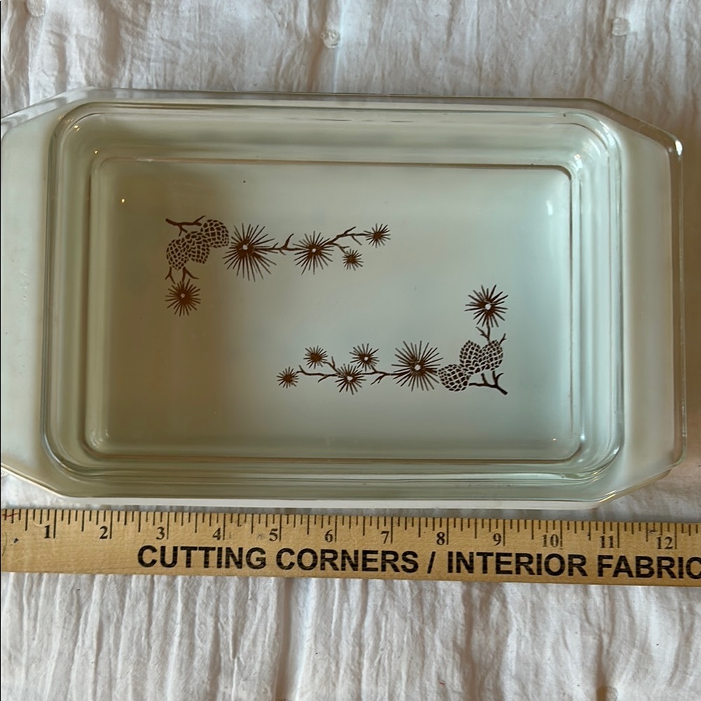 Vintage Pyrex bakeware